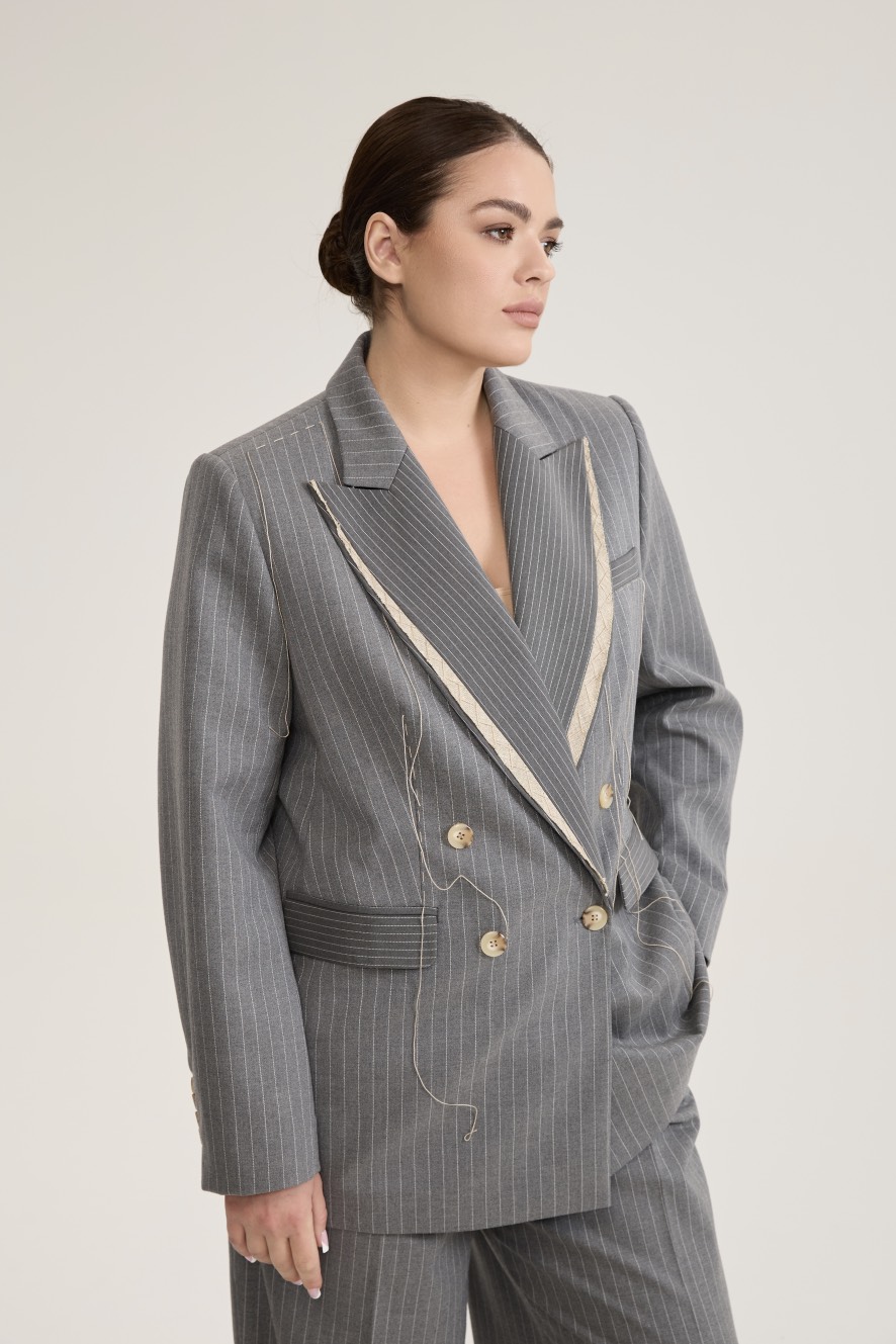 Жакет в комбинированную полоску, серый