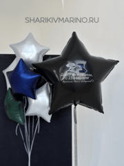 Яркая композиция к 23 Февраля: звезда с поздравлением и фонтан из шаров