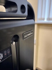Сведение/разведение ног сидя UltraGym UG-DM516. Стек 100 кг