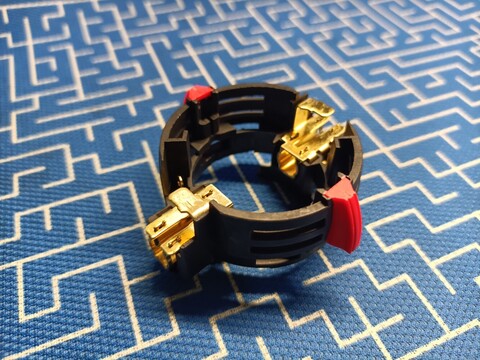 Щеткодержатель ПУЛЬСАР ПЭ24-720/26-850/28-900/30-1000 (792-636-072)