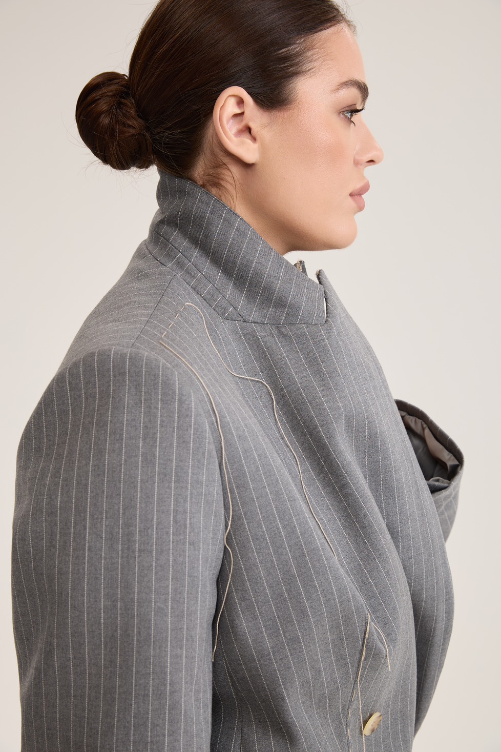 Жакет в комбинированную полоску, серый