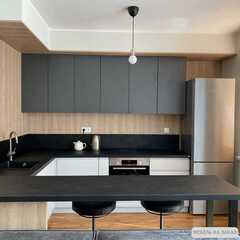 Кухня с барнрй стойкой на заказ