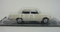 Polski Fiat 125P white 1:43 DeAgostini Auto Legends USSR #165