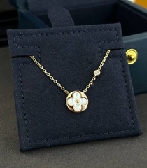 kole-lv-blossom-s-krugloj-podveskoj-pink-vgold-lux