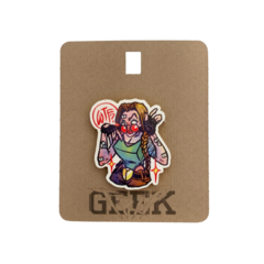 Деревянный значок Лара Крофт