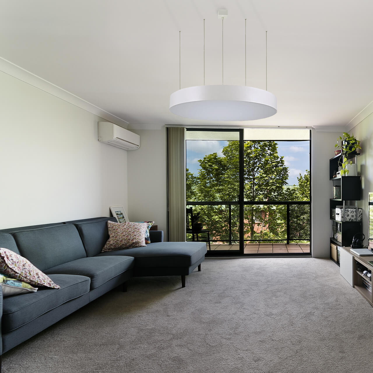 Подвесной светодиодный светильник Divinare 8021/96 SP-1