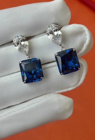 Серьги из серебра 925 пробы с квадратными подвесками из сапфировых куб.цирконов