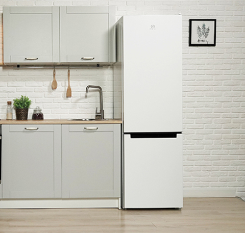 Холодильник Indesit DSN 20 mini –  7