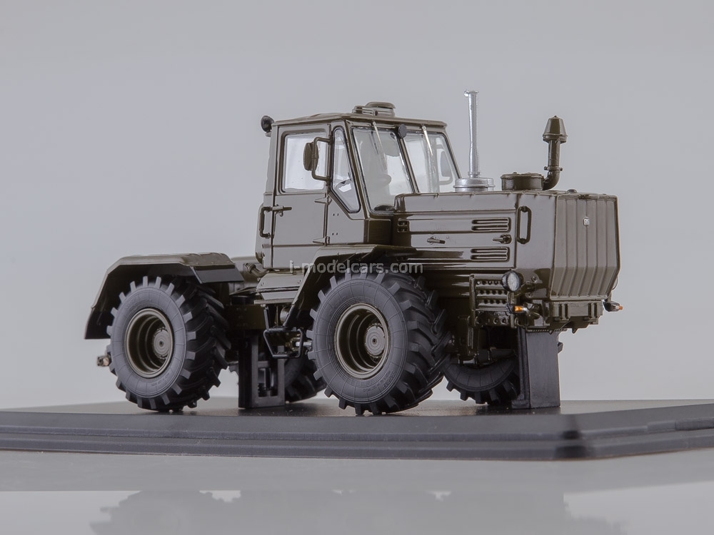 Tractor T-150K khaki 1:43 Start Scale Models (SSM)