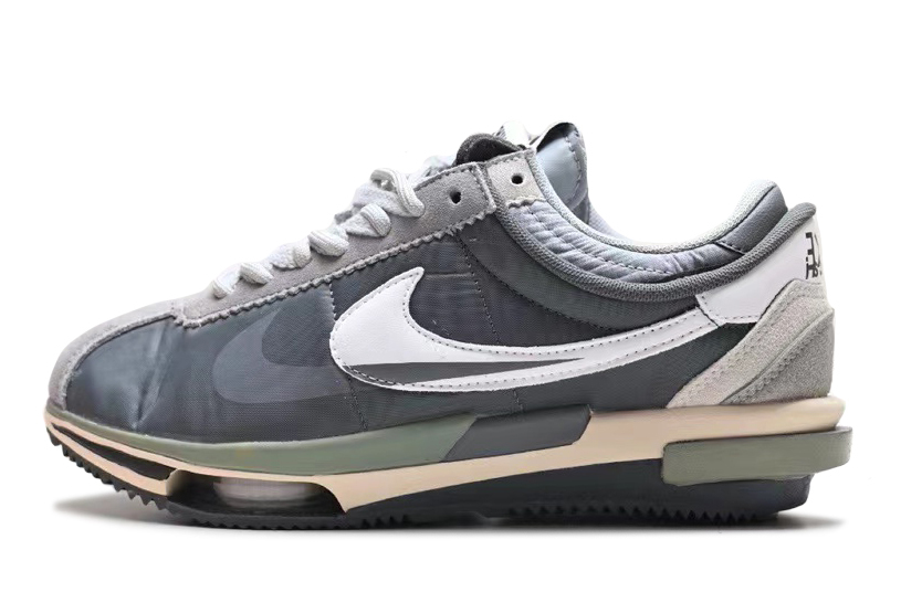 かぷ様　sacai × Nike Zoom Cortez \