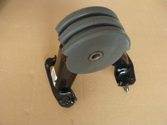 подушка двигателя задняя Geely Emgrand MT,CVT  1064001148