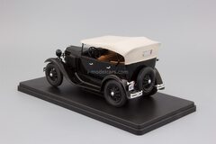 GAZ-A black 1:24 Legendary Soviet cars Hachette #36