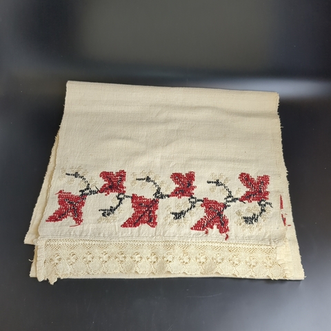 №1 Антикварный старинный рушник до 1917 года, ручная вышивка, домоткань лён, кружево , монограмма, вышивка крестиком