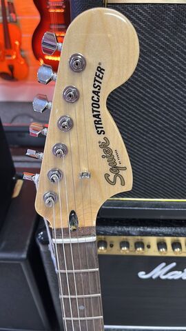 FENDER SQUIER Affinity Stratocaster HSS LRL SVB электрогитара