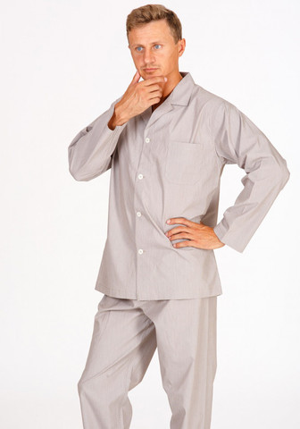 Бежевая мужская пижама на пуговицах в тончайшую полоску