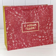 
          Пакет подарочный 39.5 х 33 х 15 см "Новый год" с тиснением (Красный)