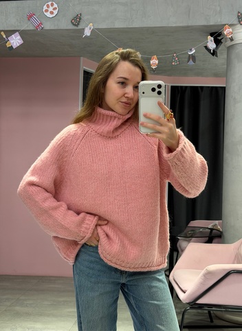 Свитер с горлом Candy розовый