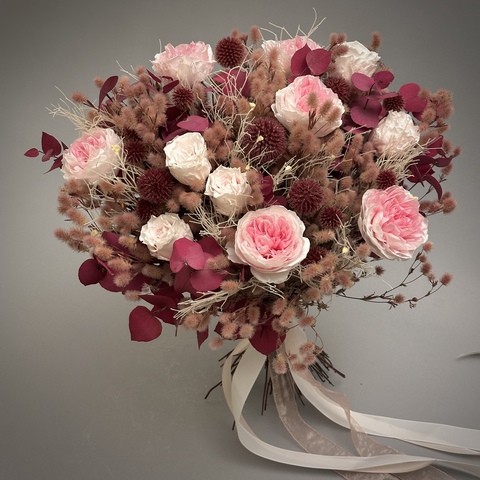 «Рубиновый джем» - букет из стабилизированных цветов