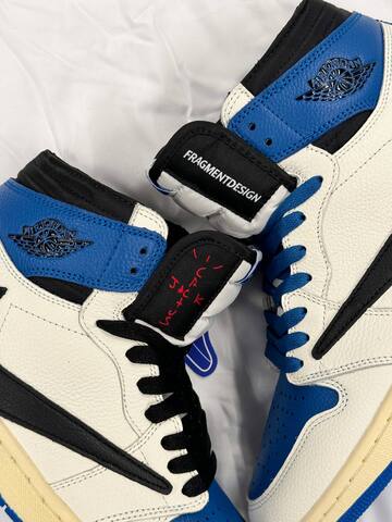 Nike Air Jordan Mid x Travis Scott