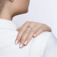 1011804 - Помолвочное кольцо из комбинированного золота с бриллиантом