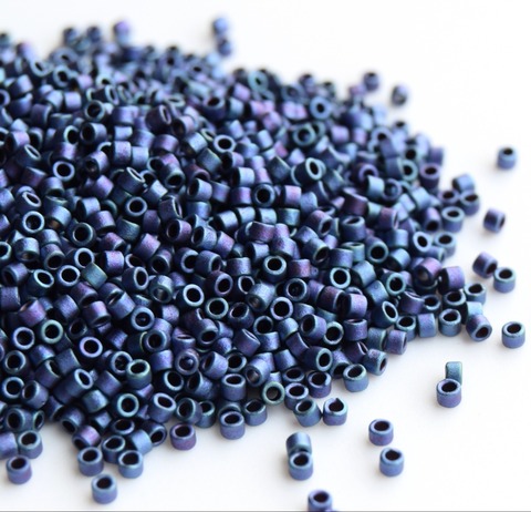 DB-1054 Бисер цилиндрический Миюки делика 11/0 /Miyuki delica 11/0 Metallic matte iris Plum gold