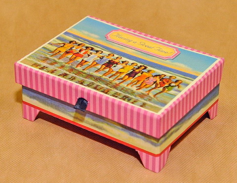 Часы настольные Timeworks Beach Girls BCAB2S