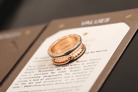 Кольцо Булгари BVLGARI B. ZERO VGOLD