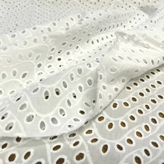 Ткань шитье белое волна 3313