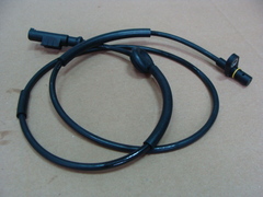 датчик скорости заднего колеса Geely Emgrand  1067000023