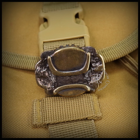 Клипса для системы MOLLE 