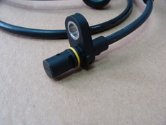 датчик скорости заднего колеса Geely Emgrand  1067000023