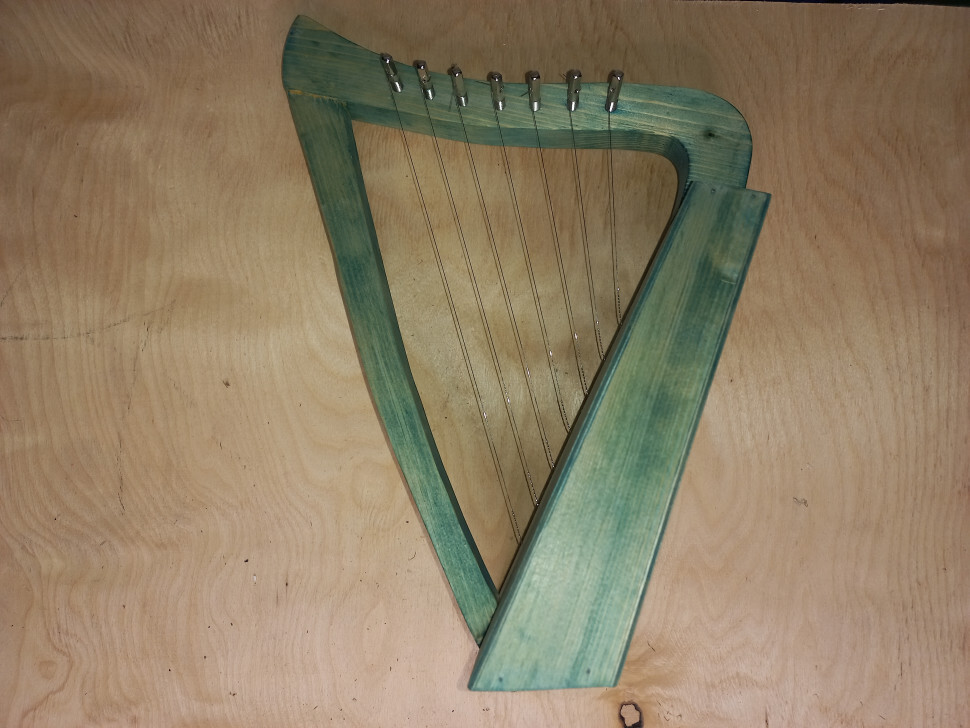 мини арфа музыкальный инструмент. арфа деревянная. арфа в интерьере. арфа 15 струн. мини арфа.