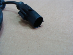 датчик скорости заднего колеса Geely Emgrand  1067000023