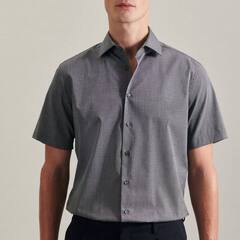 Сорочка мужская Seidensticker Shaped Fit 01.241601-34 цвет Антрацит, короткий рукав
