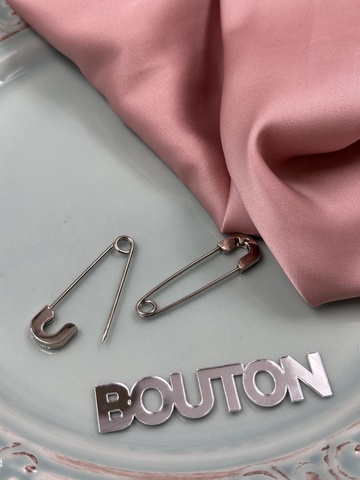 Брошь булавка серебристая