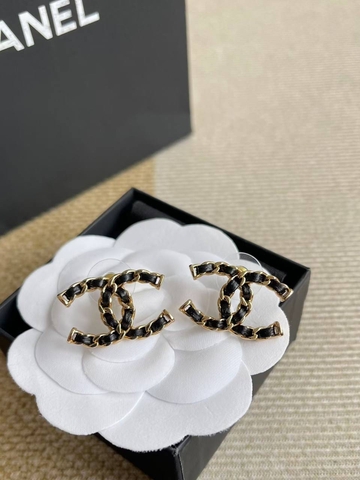 Серьги гвоздики Chanel