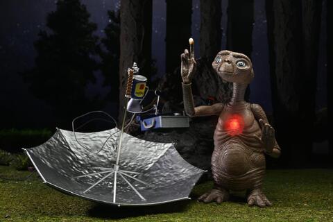 Инопланетянин 40-летие фигурка E.T. Ultimate Deluxe Set