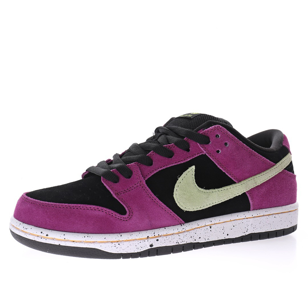 red black and grey dunks