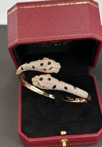 Браслет Пантера-две головы в обсыпке из камней с эмалью, коллекция PANTHERE