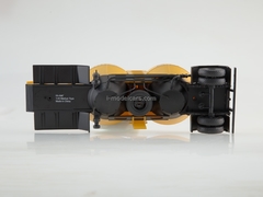 ZIL-130V1 with semitrailer flour carrier K4-AMG khaki-yellow 1:43 AutoHistory