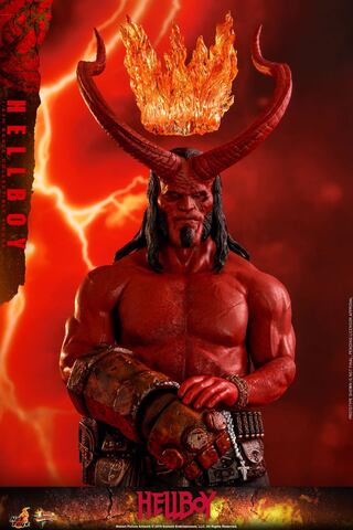 Фигурка Коллекционная Хэллбой масштаб 1/6 Hot Toys