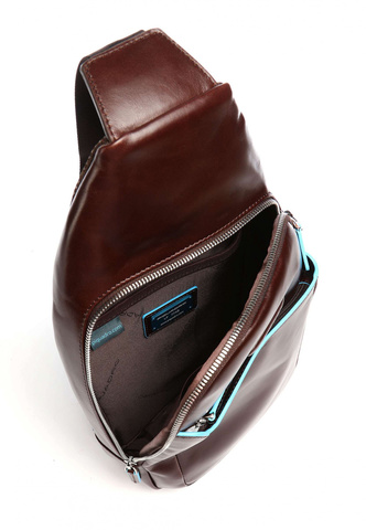 Рюкзак слинг Piquadro Blue Square, коричневый, кожа натуральная (CA4827B2/MO)