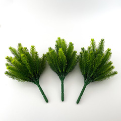 Еловая ветка искусственная, Мини Елочки, 28-30 лапок по 5,5-6 см., высота 18 см., набор 3 штуки.