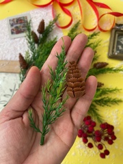 Туя с шишками, букет, искусственная зелень, цвет Зеленый, букет 32 см, 23-24 еловые лапки, набор 2 шт.