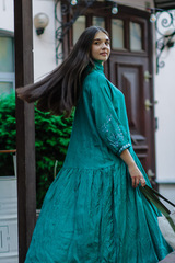 Полюшка. Платье льняное макси асимметричное с вышивкой PL-422569