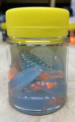 Форелевая силиконовая приманка COOL PLACE MAGGOT 1.6  цвет ГОЛУБОЙ (ОРАНЖЕВАЯ КРОШКА) СЫР