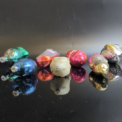 Ёлочные игрушки набор из 7 разных филин, избушка, казачок и др, стекло, подвесные, ручная роспись, винтаж СССР 1960-1990 гг. Советские ёлочные игрушки и украшения. Состояние и комплектация на фото.