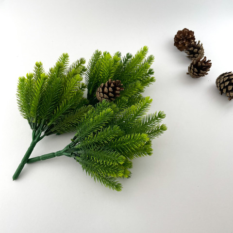 Еловая ветка искусственная, Мини Елочки, 28-30 лапок по 5,5-6 см., высота 18 см., набор 3 штуки.