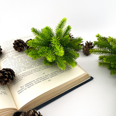 Еловая ветка искусственная, Мини Елочки, 28-30 лапок по 5,5-6 см., высота 18 см., набор 3 штуки.