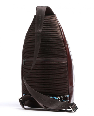 Рюкзак слинг Piquadro Blue Square, коричневый, кожа натуральная (CA4827B2/MO)
